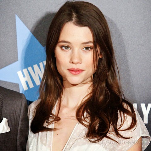 Pirates 4 Mermaid Astrid BergesFrisbey Latest Hot Pics 2